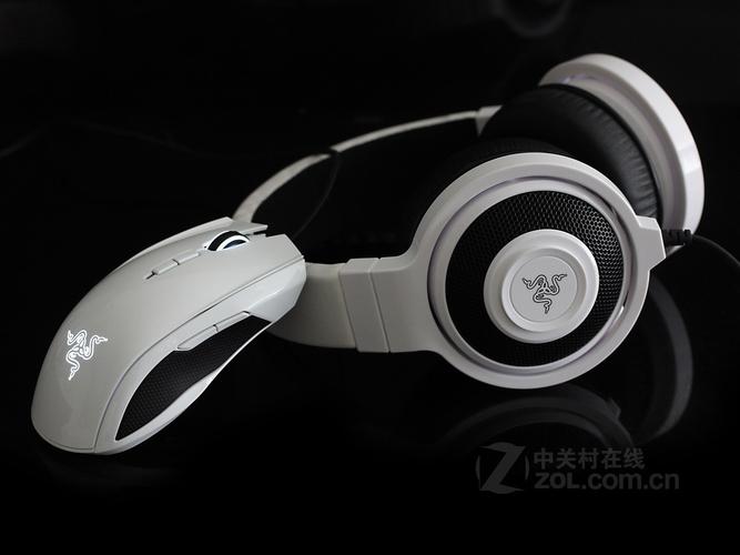 电脑桌面与鼠标键盘组合