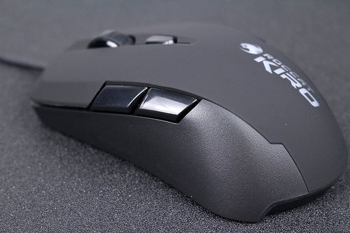 桌面电脑外设连接场景