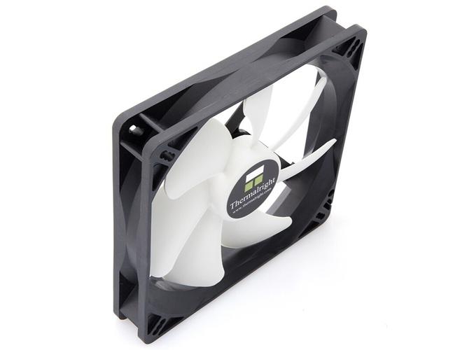 利民 TY-147A SQ 评测：1300RPM 静音风冷与 62.5CFM 的平衡之选