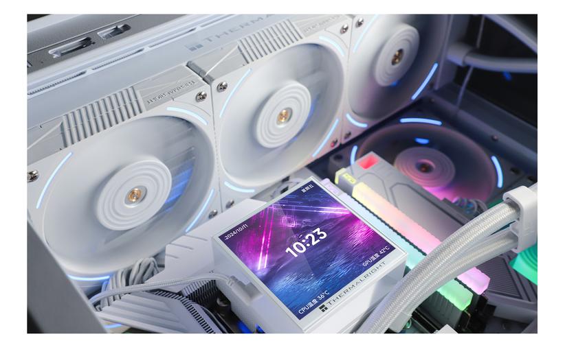 利民风擎视界 STREAM VISION 360 WHIE 深度评测:360 水冷、95.4CFM 风量与 LGA1851 适配亮点