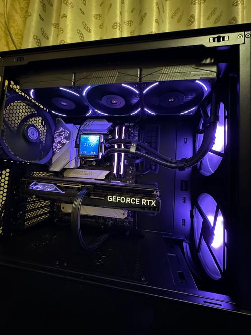 桌面游戏电脑与装机氛围