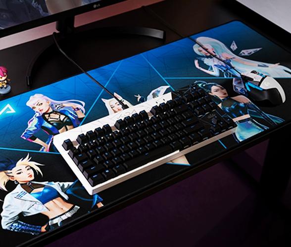 电竞桌搭与键盘外设