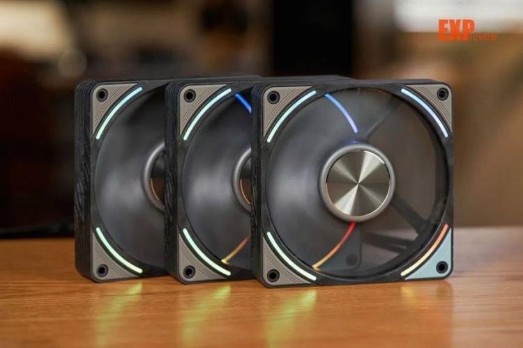 电脑内部空气流动与散热表现