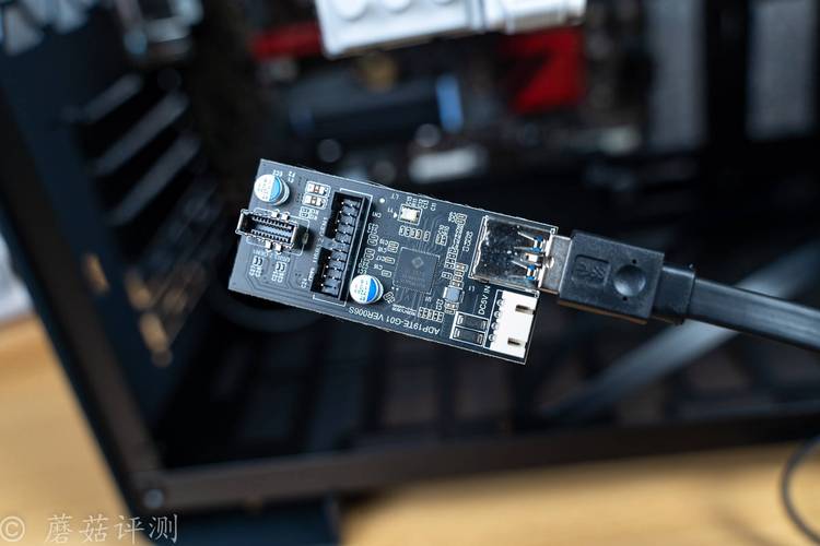 晶颜阿迈奇M1A 迷你电脑主机散热器评测：双120mm风扇、2600RPM与USB供电的实用派选择