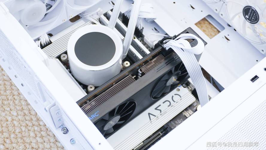 计算机硬件与科技产品外观