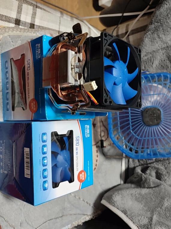 紧凑型桌面电脑主机