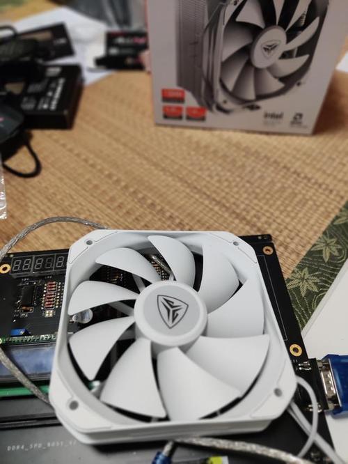 机箱内部散热风道与风扇