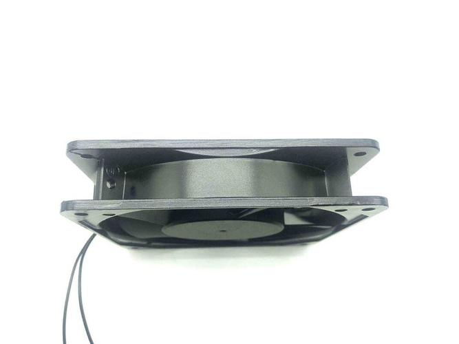 电脑硬件细节与规格概念图