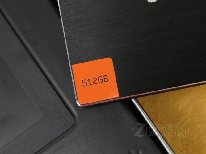 科技设备散热与桌面场景