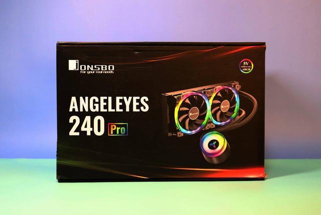 台式机内部与散热性能展示