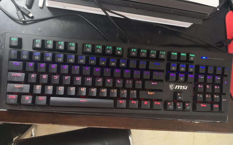 办公环境中的键盘输入场景