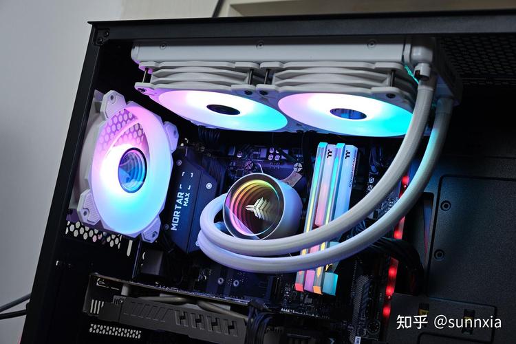 电脑内部散热硬件特写