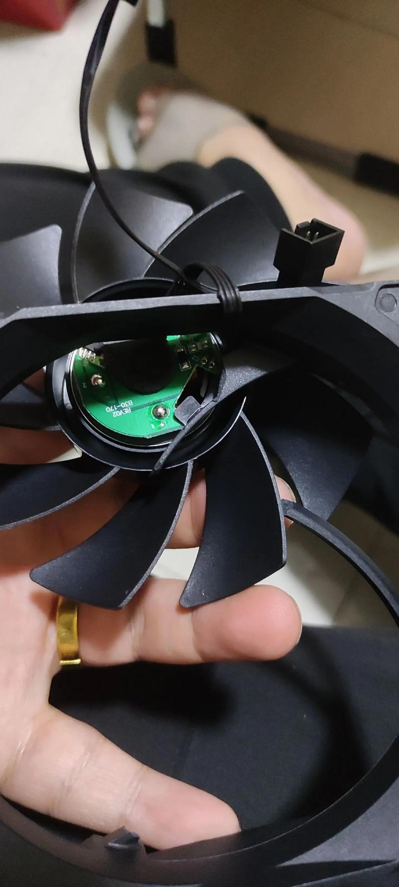 电脑主机硬件与散热环境