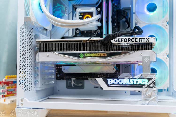 电脑硬件与科技感装机场景