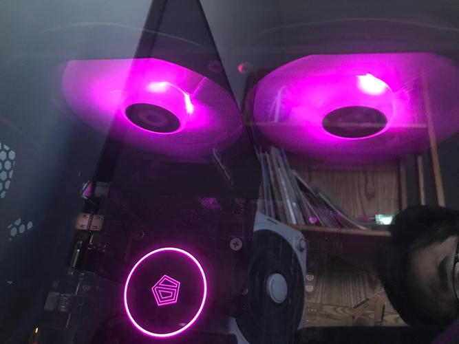 电脑机箱装机与硬件选择