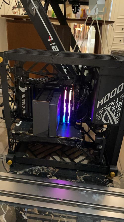 桌面电脑与科技氛围