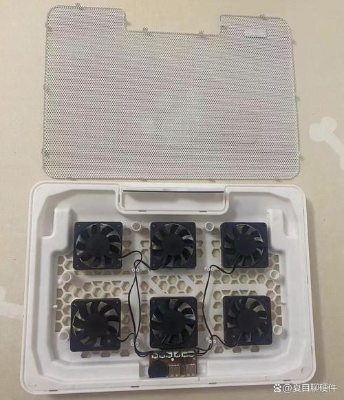 笔记本电脑与性能测试场景