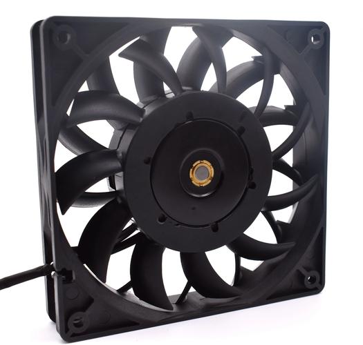 电脑机箱风道与散热布局