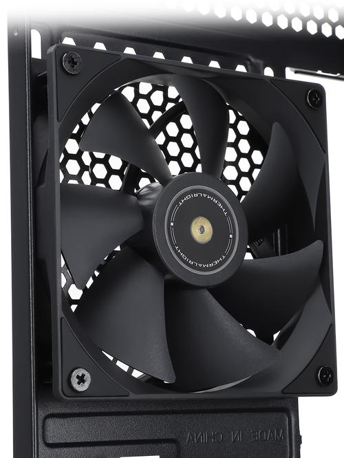 主机机箱与散热风扇