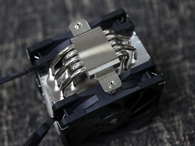 电脑性能测试与温度监控