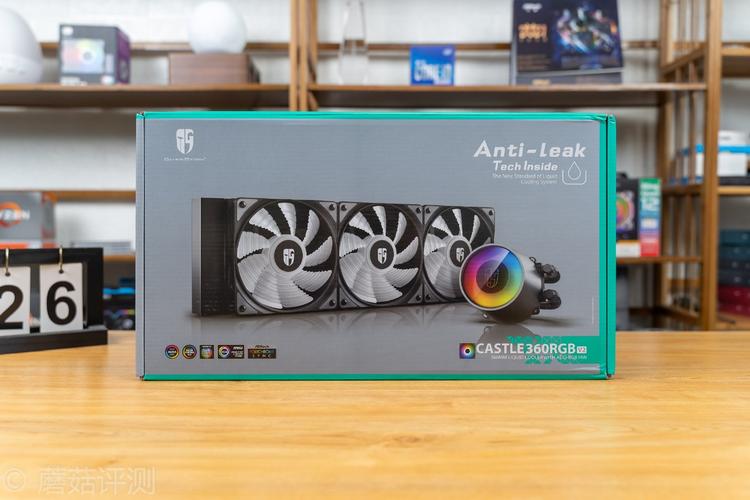 电脑主板与散热组件细节