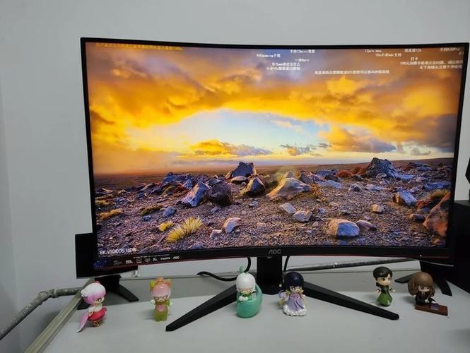 家庭办公与显示器选购场景