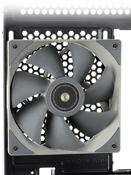 电脑硬件散热器与风扇细节