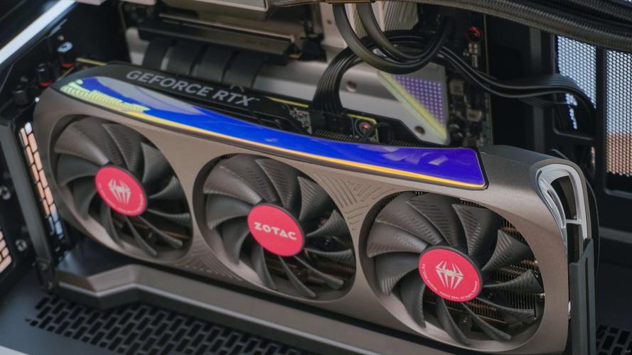 高性能电脑与散热测试场景