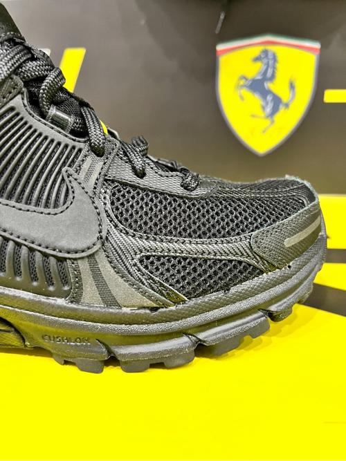 桌面电脑与购买决策场景