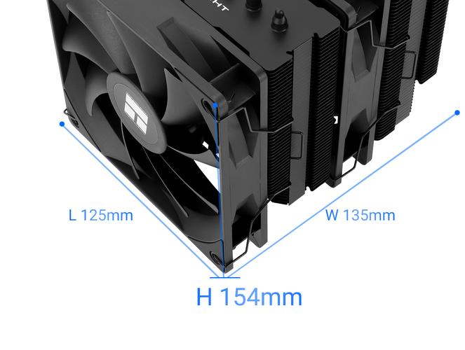 PC 主机内部散热与性能测试氛围图