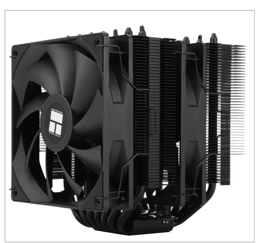 主板与散热器接口细节图