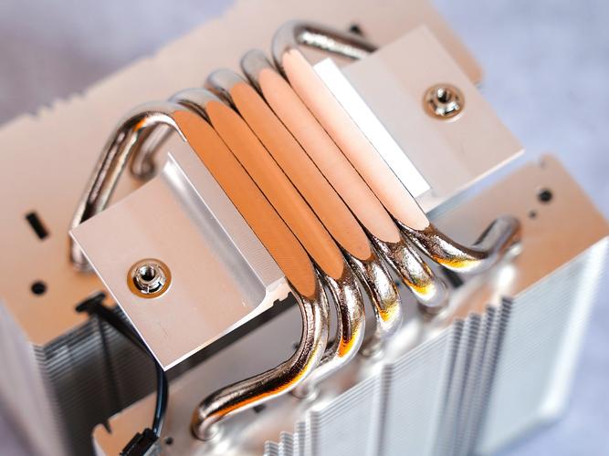 电脑风扇与散热通风细节