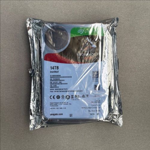 希捷酷狼NAS 14TB ST14000VN0008评测：7200转高容量NAS硬盘的稳健之选