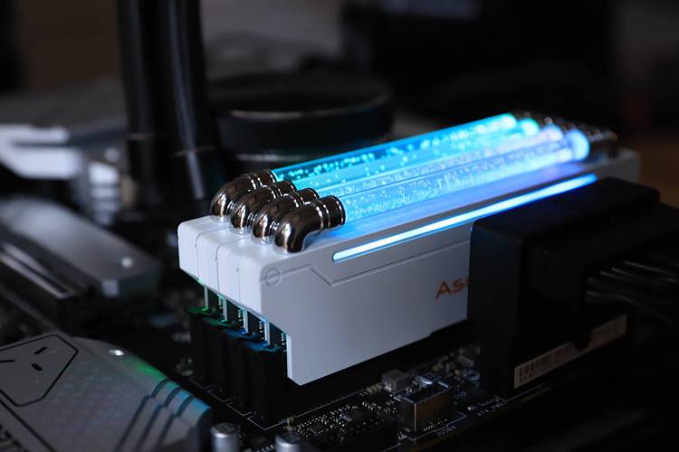 装机完成后的游戏电脑