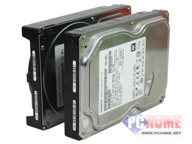 电脑配件选购与桌面工作场景