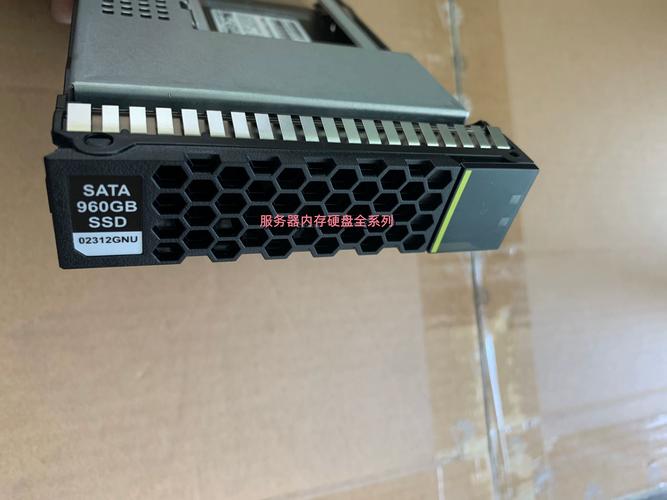 电脑存储设备与硬件参数相关图片