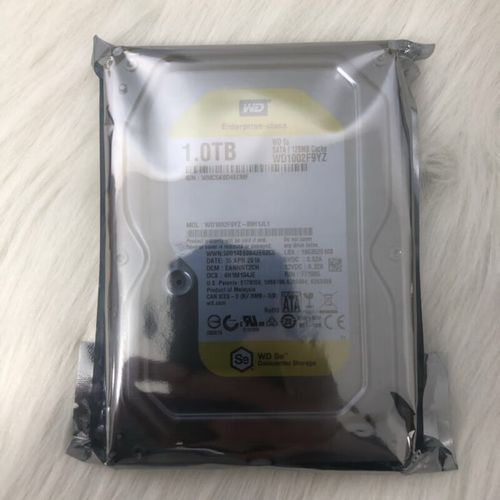 电脑硬件性能与存储规格概念图