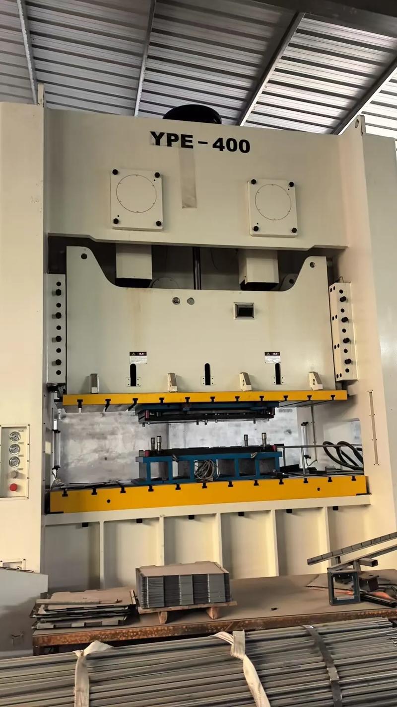 硬件接口与主板连接细节