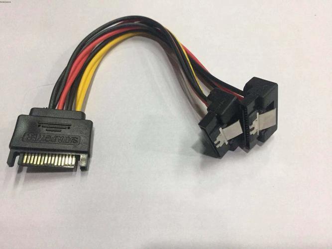 机箱内部布线与硬件安装