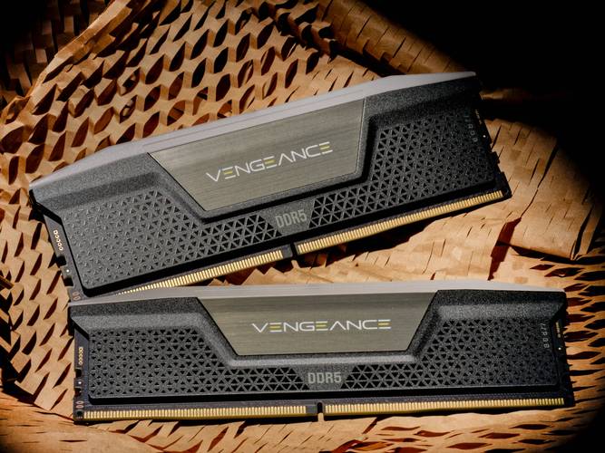 电脑硬件升级与安装场景