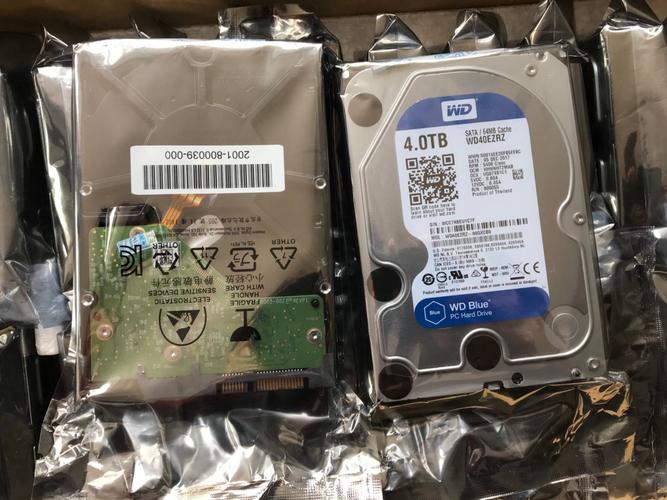 西部数据蓝盘 WD40EZRX 深度评测：4TB大容量与5400转静音取向的均衡之选
