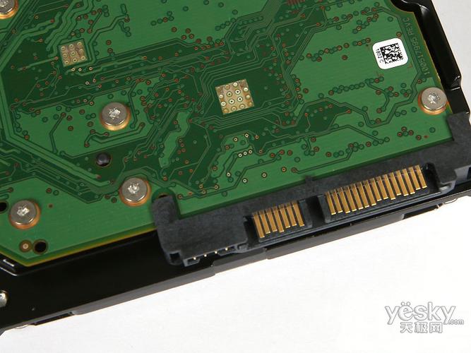 电脑内部散热与硬盘安装