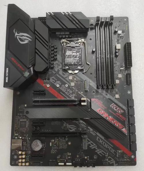 桌面上的电脑硬件与装机环境