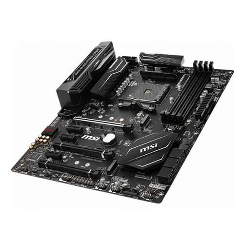 计算机内部散热风扇特写