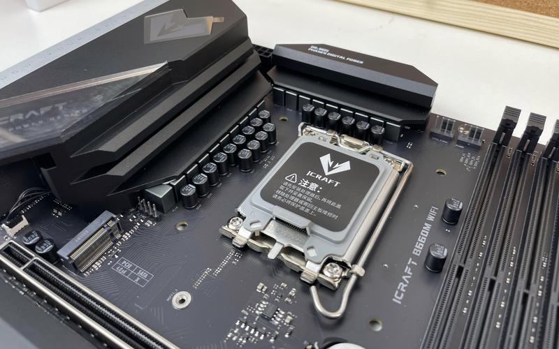 团队讨论电脑硬件方案