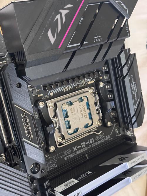 华硕 ROG STRIX B760-A GAMING WIFI D4 评测：DDR4 平台里的高规格 ATX 旗舰选择