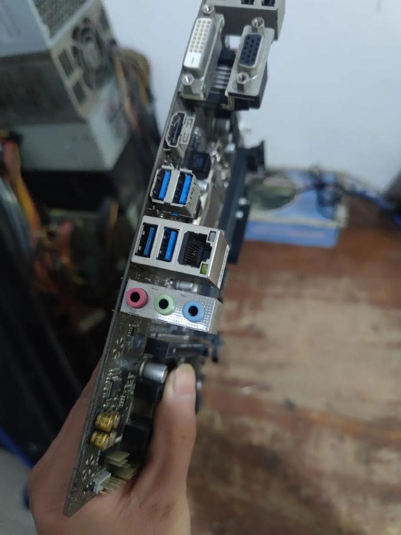 PC硬件与组件桌面