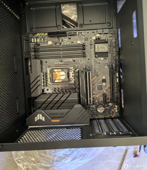 电脑散热与主板供电散热片