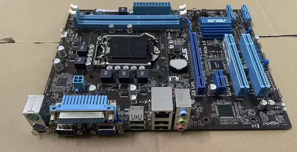 主板芯片组与电路细节