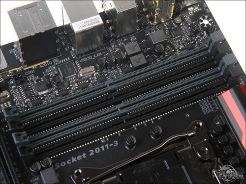 技嘉X99-Gaming 5评测:四路交火、三显卡扩展与X99平台的高规格ATX主板